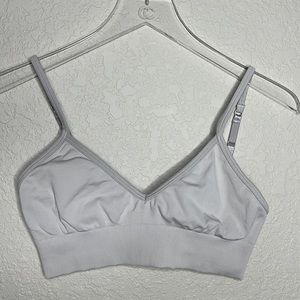 Lululemon sports bra, size 8 medium